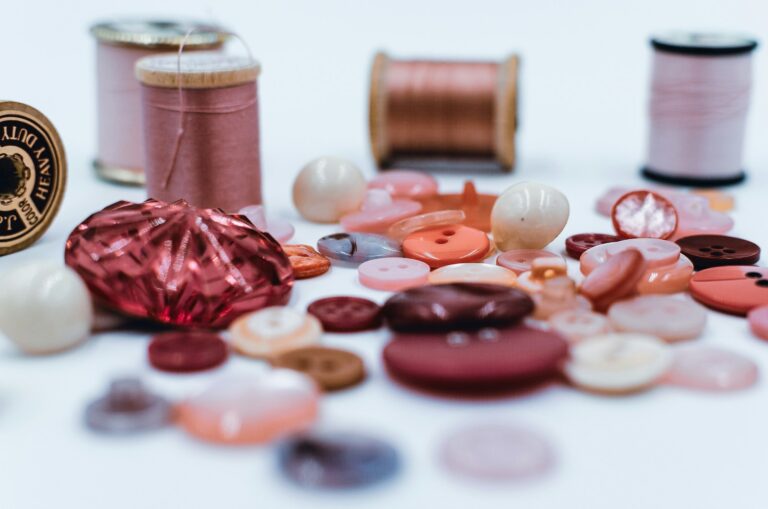 Exploring Alternative Closure Methods: Hooks, Snaps, and Buttons Beyond ...